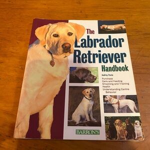 Barron's Labrador Retriever Handbook - Multicolor Cover